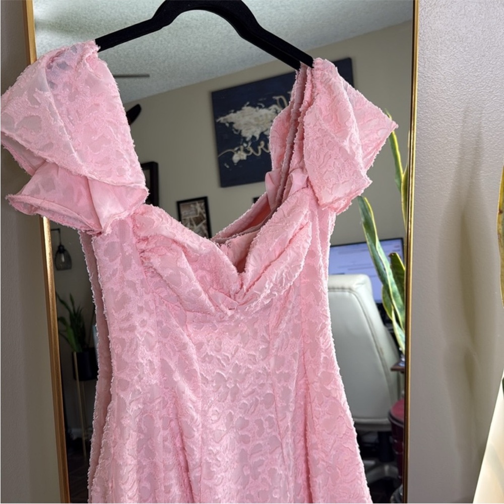 HOUSE OF CB 'Emma' Perfectly Pink Floral Jacquard Midi Dress NWOT - Picture 6 of 8